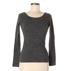 💥 Garage- Size M- Long Sleeve Top 💥